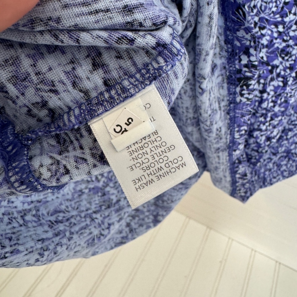 NEW J. Jill Smocked & Tiered Tunic Blue Orchid Fluttering Ferns Small Petite - Picture 6 of 9